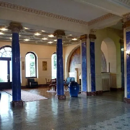 Aux Meubles Du Manoir Εξ Λε Μπαν