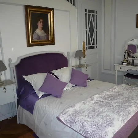 Ξενοδοχείο με διαμερίσματα Aux Meubles Du Manoir