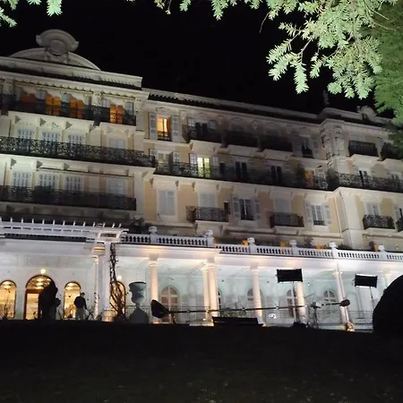 Ξενοδοχείο με διαμερίσματα Aux Meubles Du Manoir 3*
