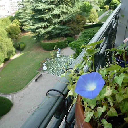 Aux Meubles Du Manoir 3* Εξ Λε Μπαν