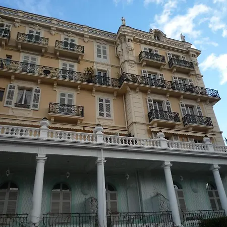 Aux Meubles Du Manoir شقة فندقية
