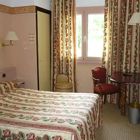 Aux Meubles Du Manoir شقة فندقية 3*
