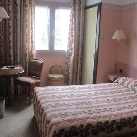 Aux Meubles Du Manoir Εξ Λε Μπαν