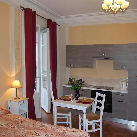 Aux Meubles Du Manoir Ξενοδοχείο με διαμερίσματα