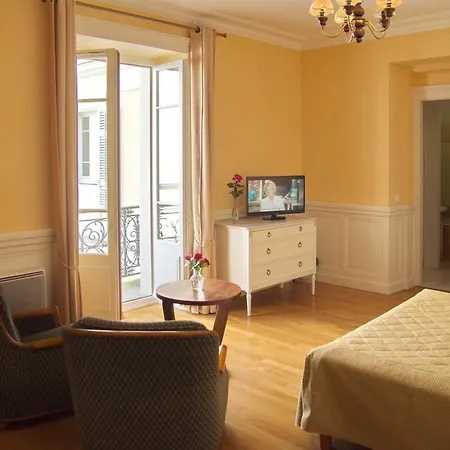 Aux Meubles Du Manoir Ξενοδοχείο με διαμερίσματα 3*