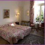 Aux Meubles Du Manoir 3*
