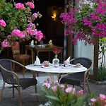 Aux Meubles Du Manoir 3*