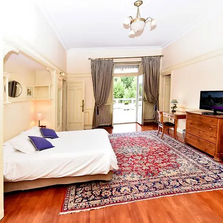 Lägenhetshotell Aux Meubles Du Manoir