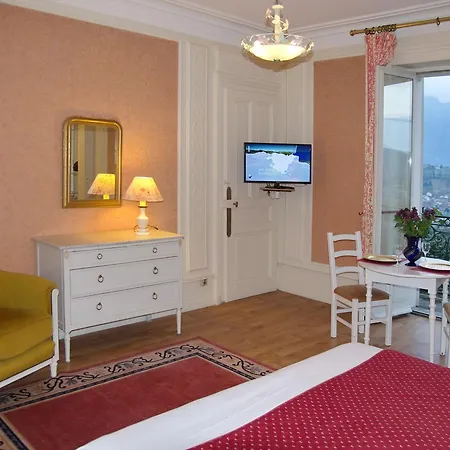 Aux Meubles Du Manoir Lägenhetshotell