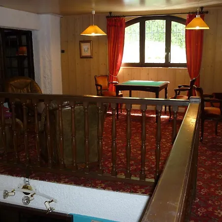 Aux Meubles Du Manoir Lägenhetshotell