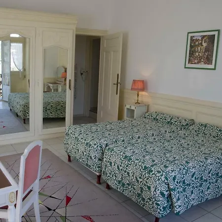 Aux Meubles Du Manoir Aparthotel Aix-les-Bains
