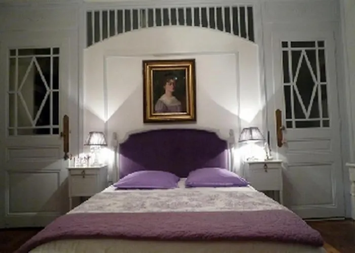 מלון דירות Aux Meubles Du Manoir 3*