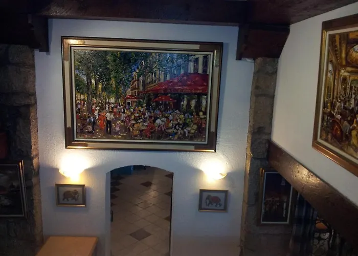 Aux Meubles Du Manoir Aparthotel 3*