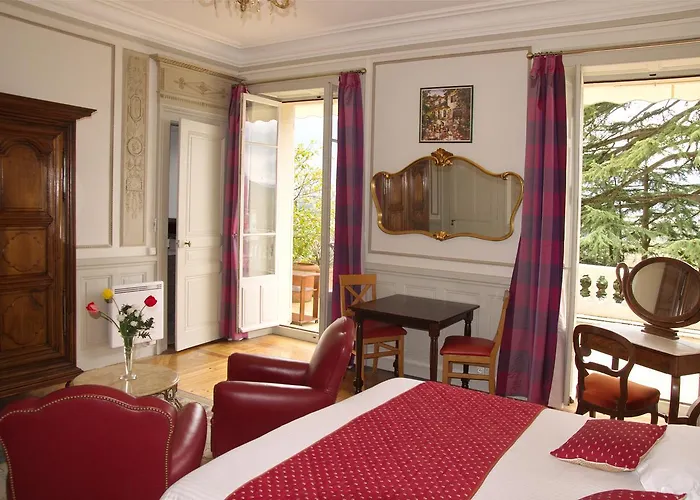 מלון דירות Aux Meubles Du Manoir אקס-לה-באינס